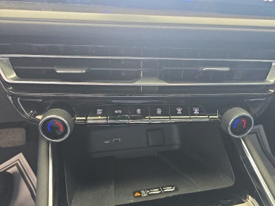 2024 Chevrolet Traverse FWD LT