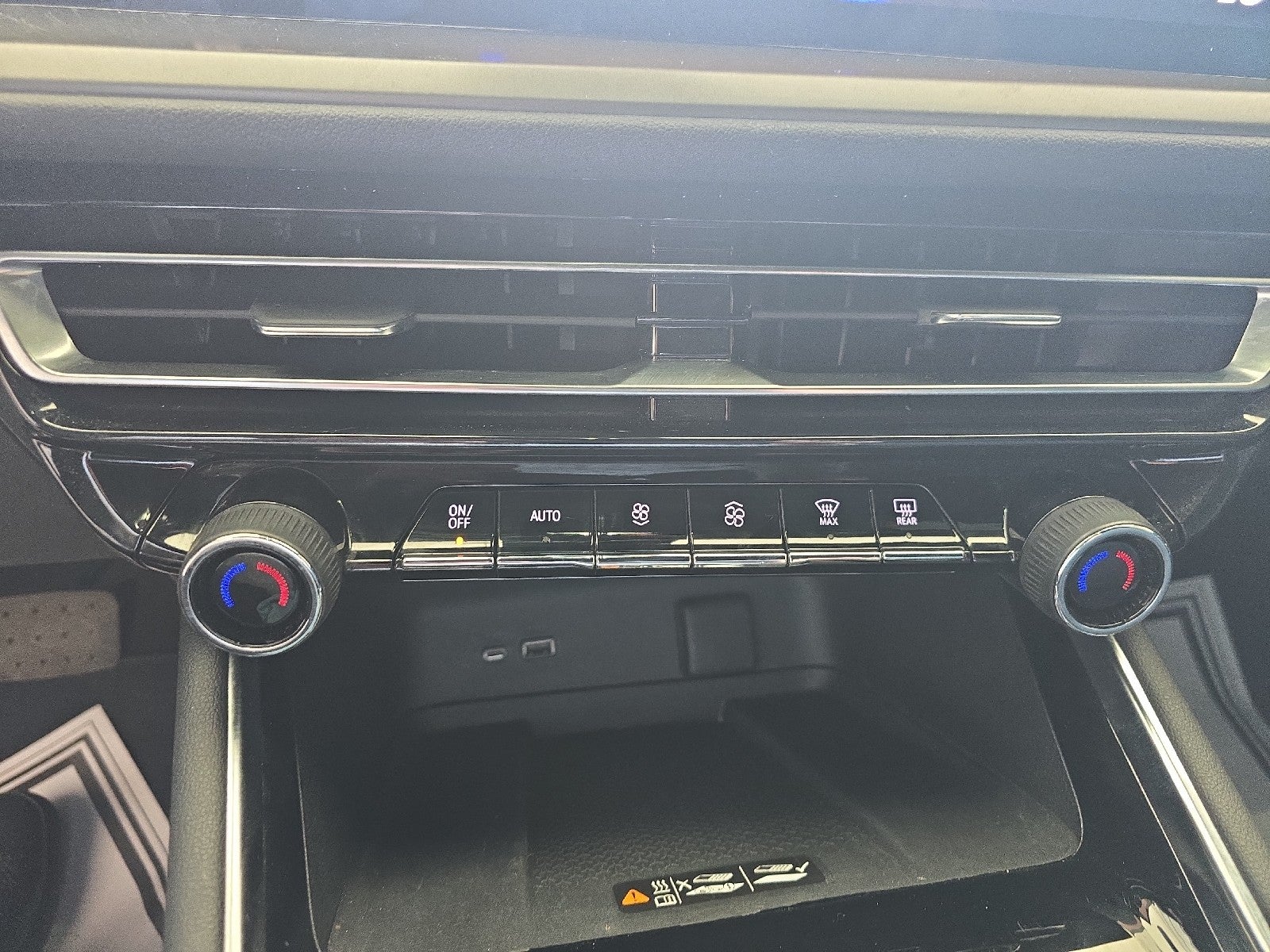 2024 Chevrolet Traverse FWD LT