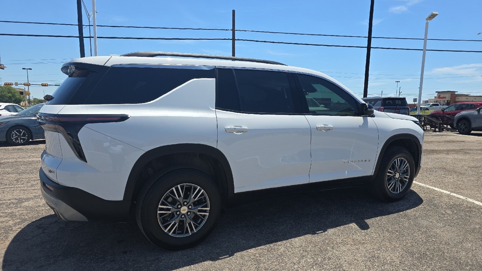 2024 Chevrolet Traverse FWD LT