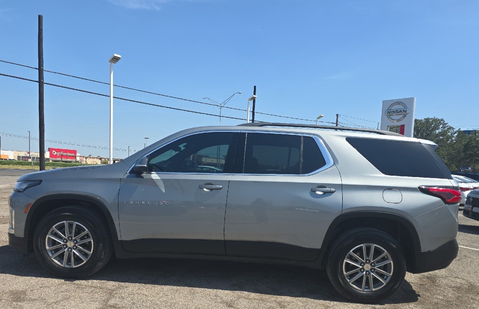 2023 Chevrolet Traverse LT Cloth