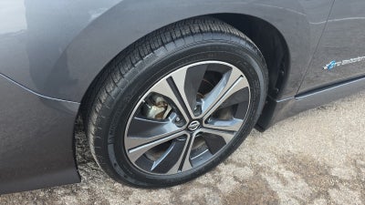 2019 Nissan LEAF SV