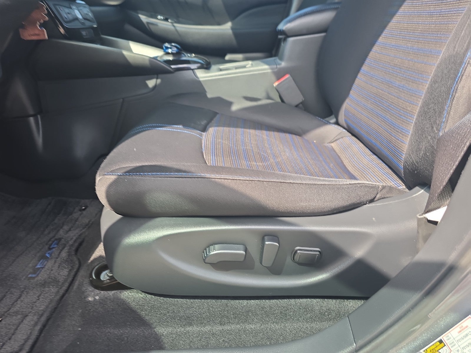 2019 Nissan LEAF SV