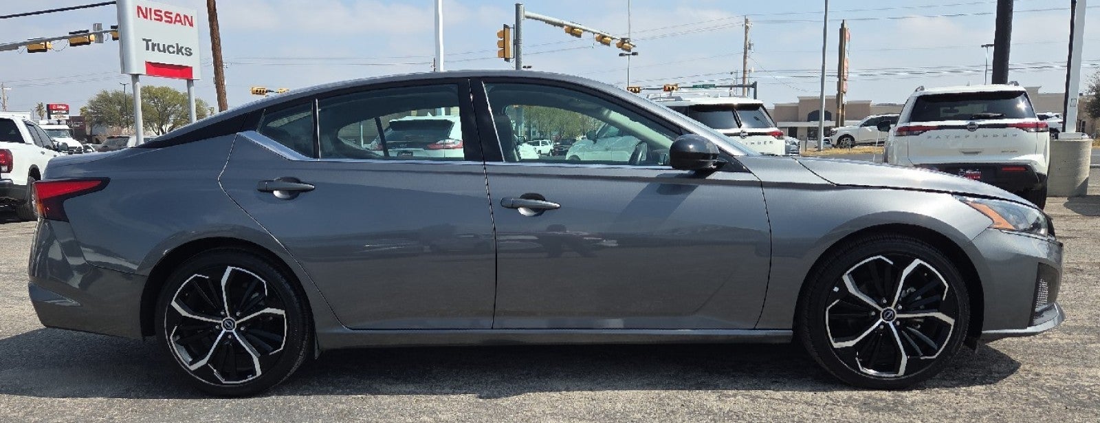 2024 Nissan Altima 2.5 SR