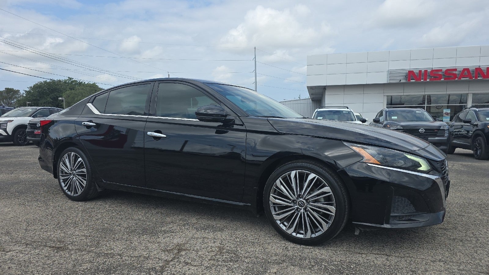 2023 Nissan Altima 2.5 SL