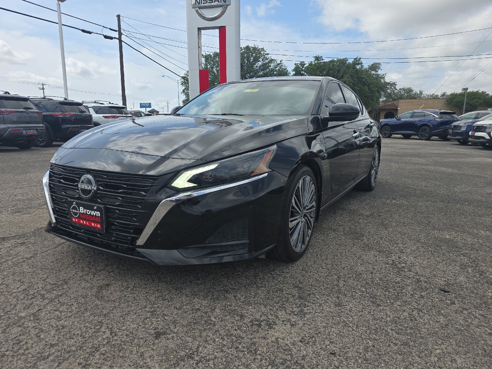 2023 Nissan Altima 2.5 SL