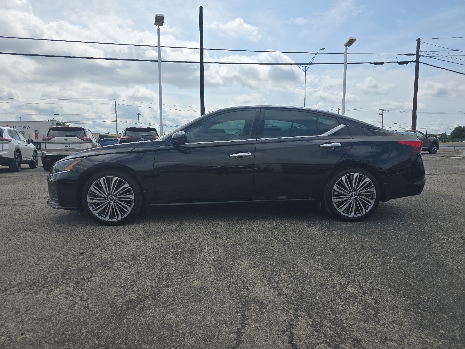 2023 Nissan Altima 2.5 SL