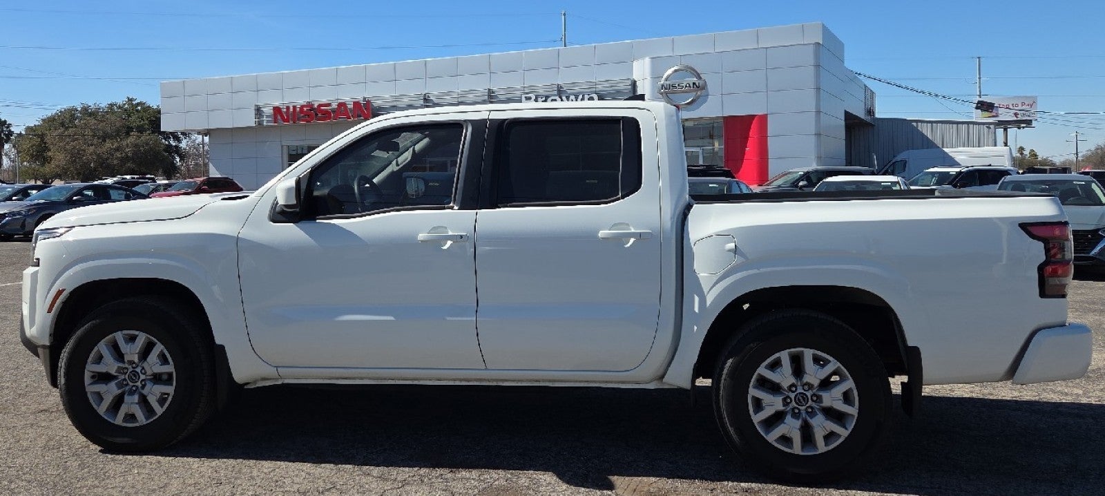 2022 Nissan Frontier SV