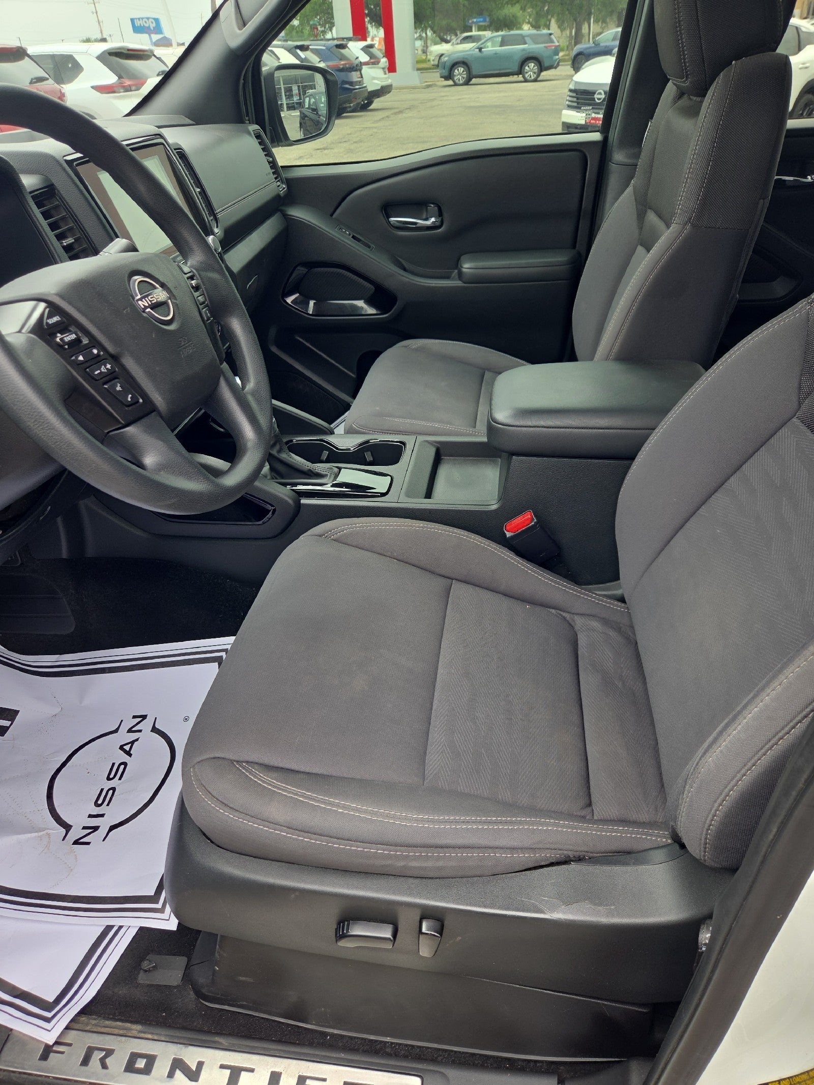 2023 Nissan Frontier SV