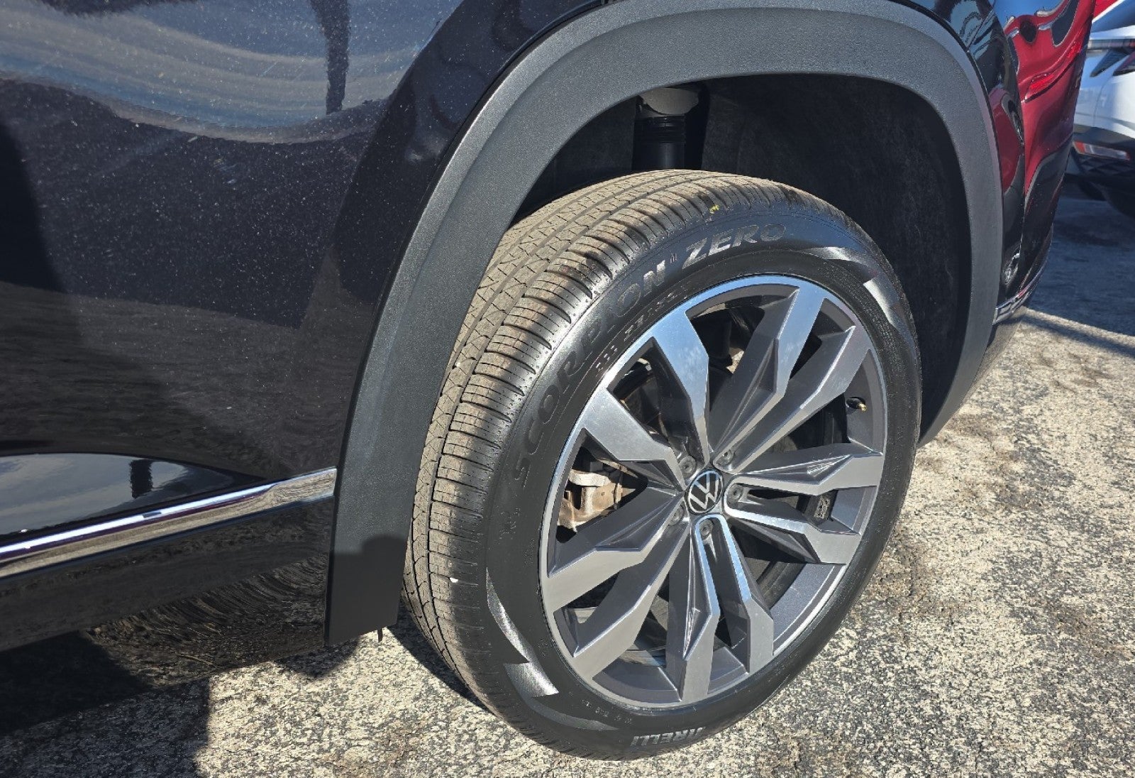 2023 Volkswagen Atlas Cross Sport 3.6L V6 SEL Premium R-Line