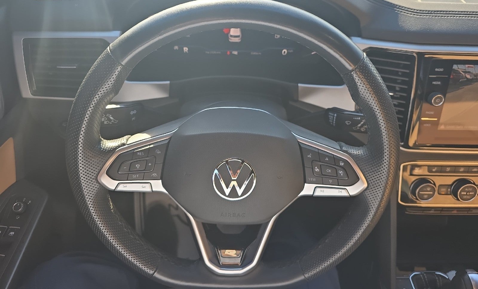 2023 Volkswagen Atlas Cross Sport 3.6L V6 SEL Premium R-Line