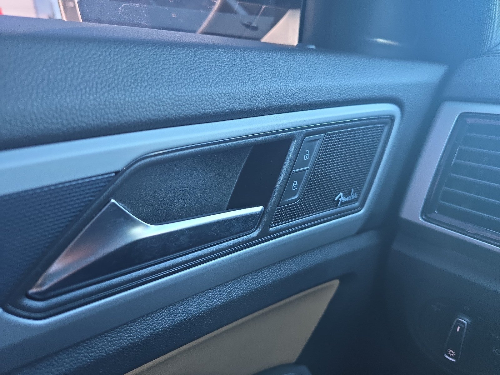 2023 Volkswagen Atlas Cross Sport 3.6L V6 SEL Premium R-Line