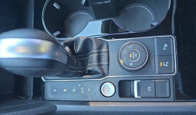 2023 Volkswagen Atlas Cross Sport 3.6L V6 SEL Premium R-Line