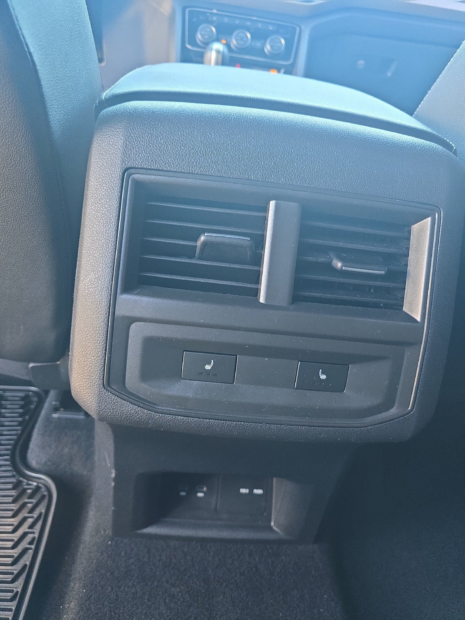 2023 Volkswagen Atlas Cross Sport 3.6L V6 SEL Premium R-Line