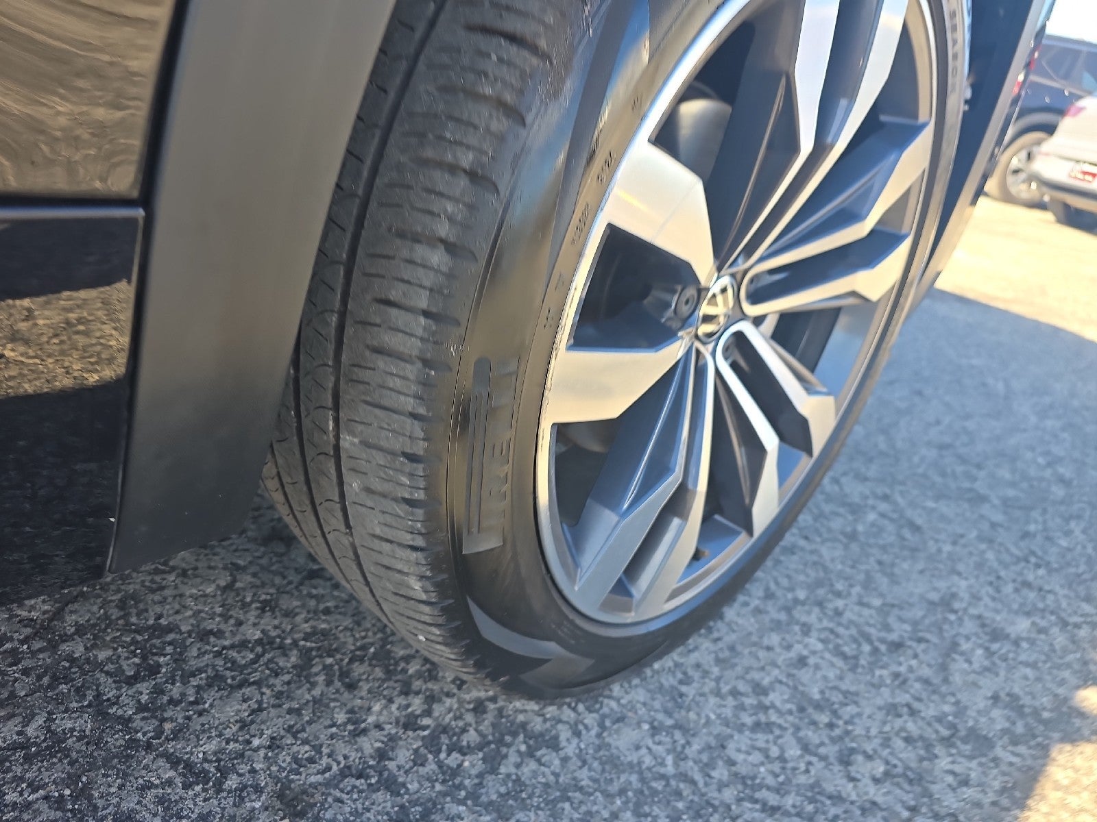 2023 Volkswagen Atlas Cross Sport 3.6L V6 SEL Premium R-Line