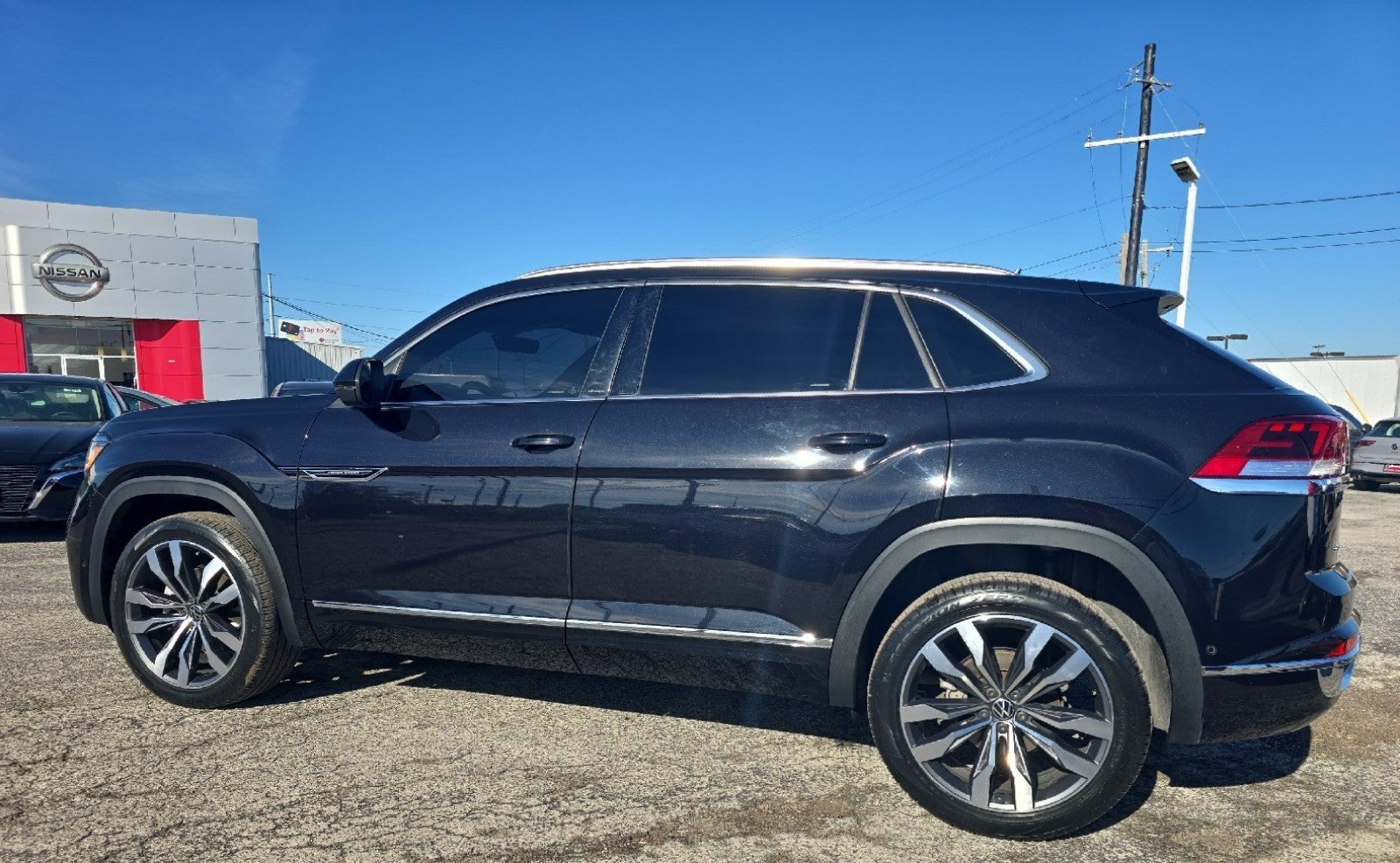 2023 Volkswagen Atlas Cross Sport 3.6L V6 SEL Premium R-Line