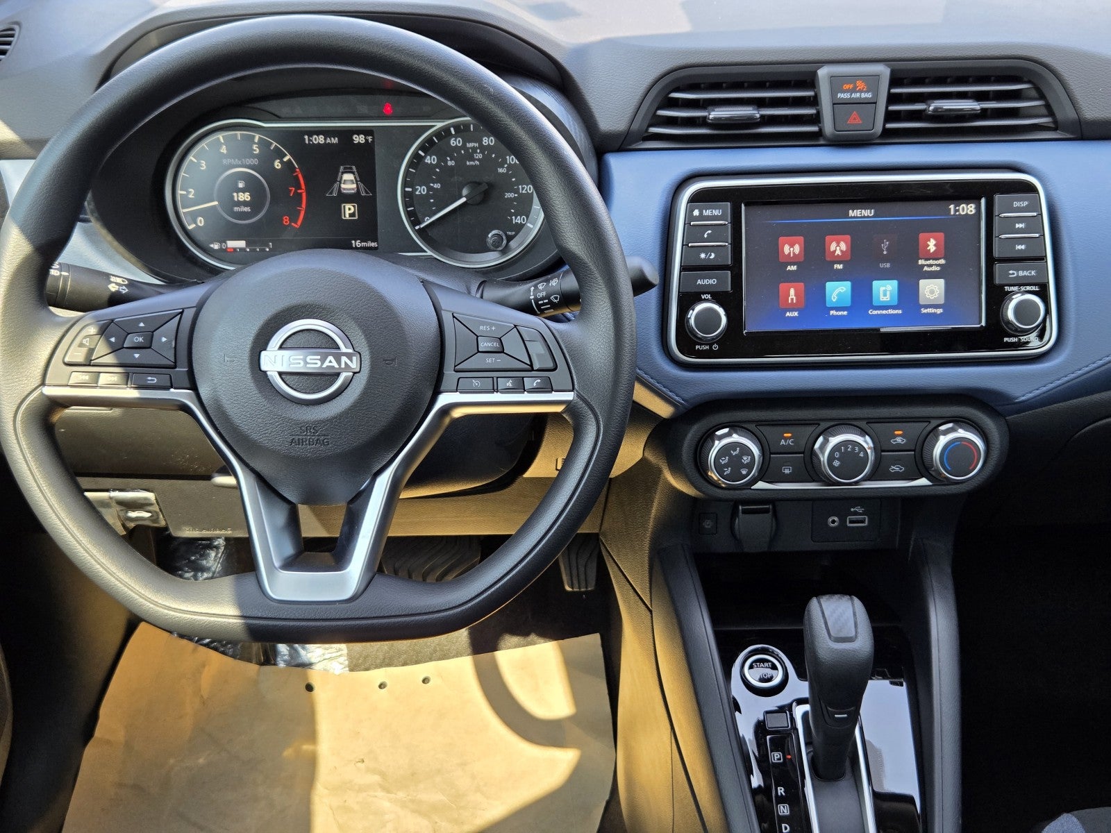 2025 Nissan Versa SV