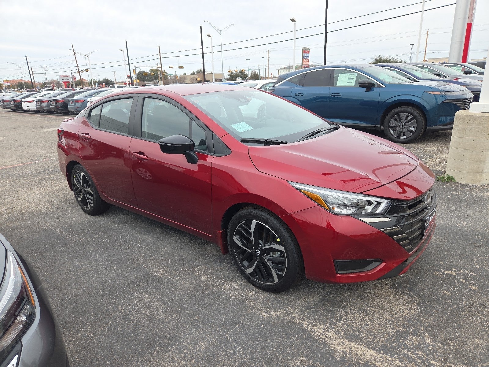 2025 Nissan Versa SR