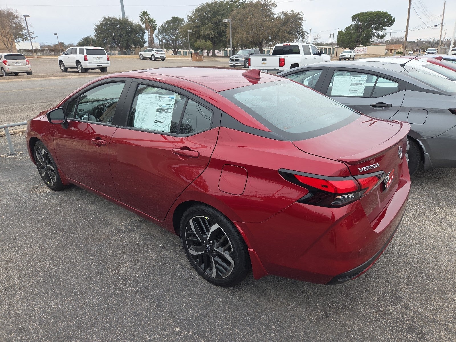2025 Nissan Versa SR