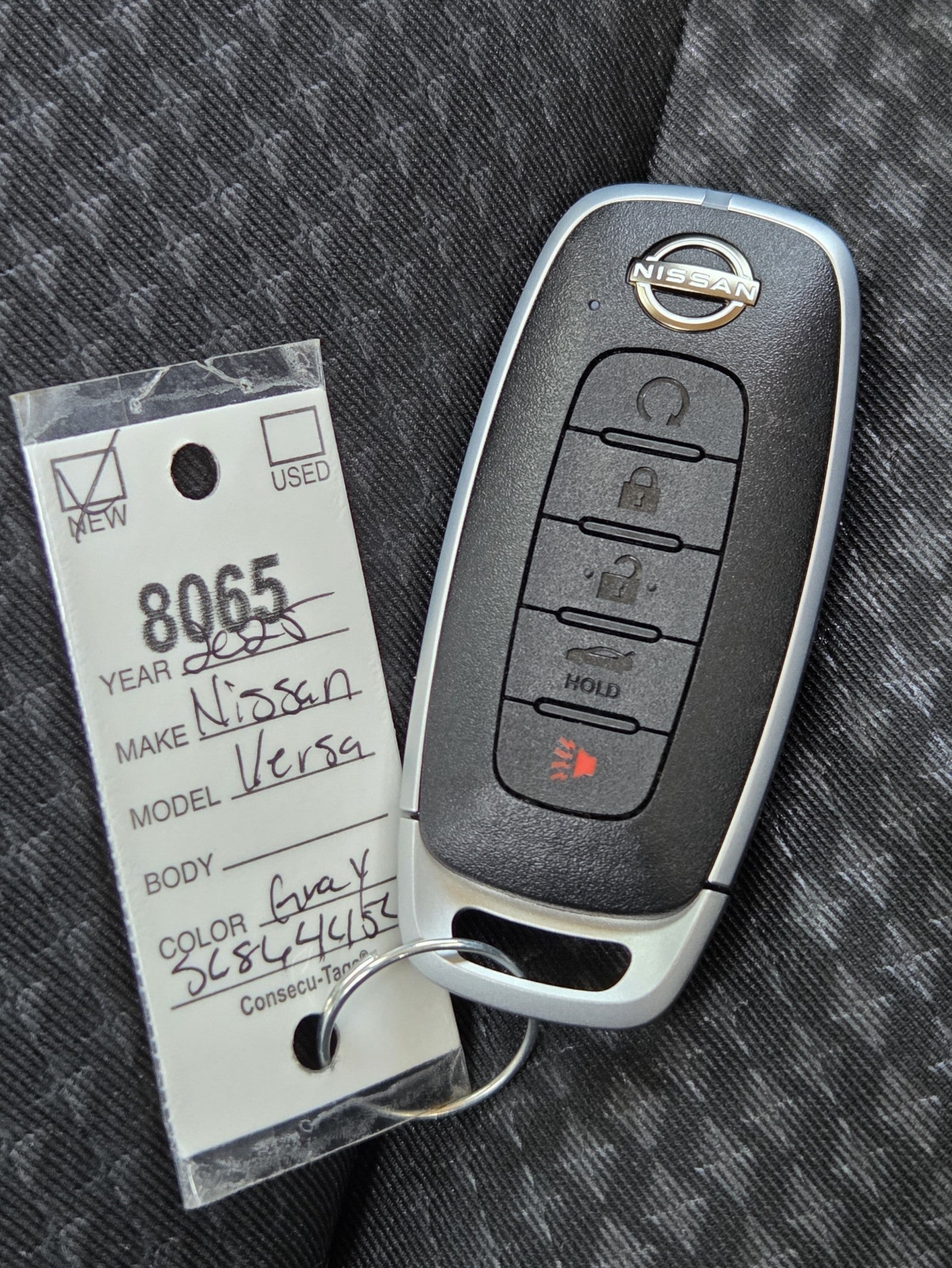 2025 Nissan Versa SR