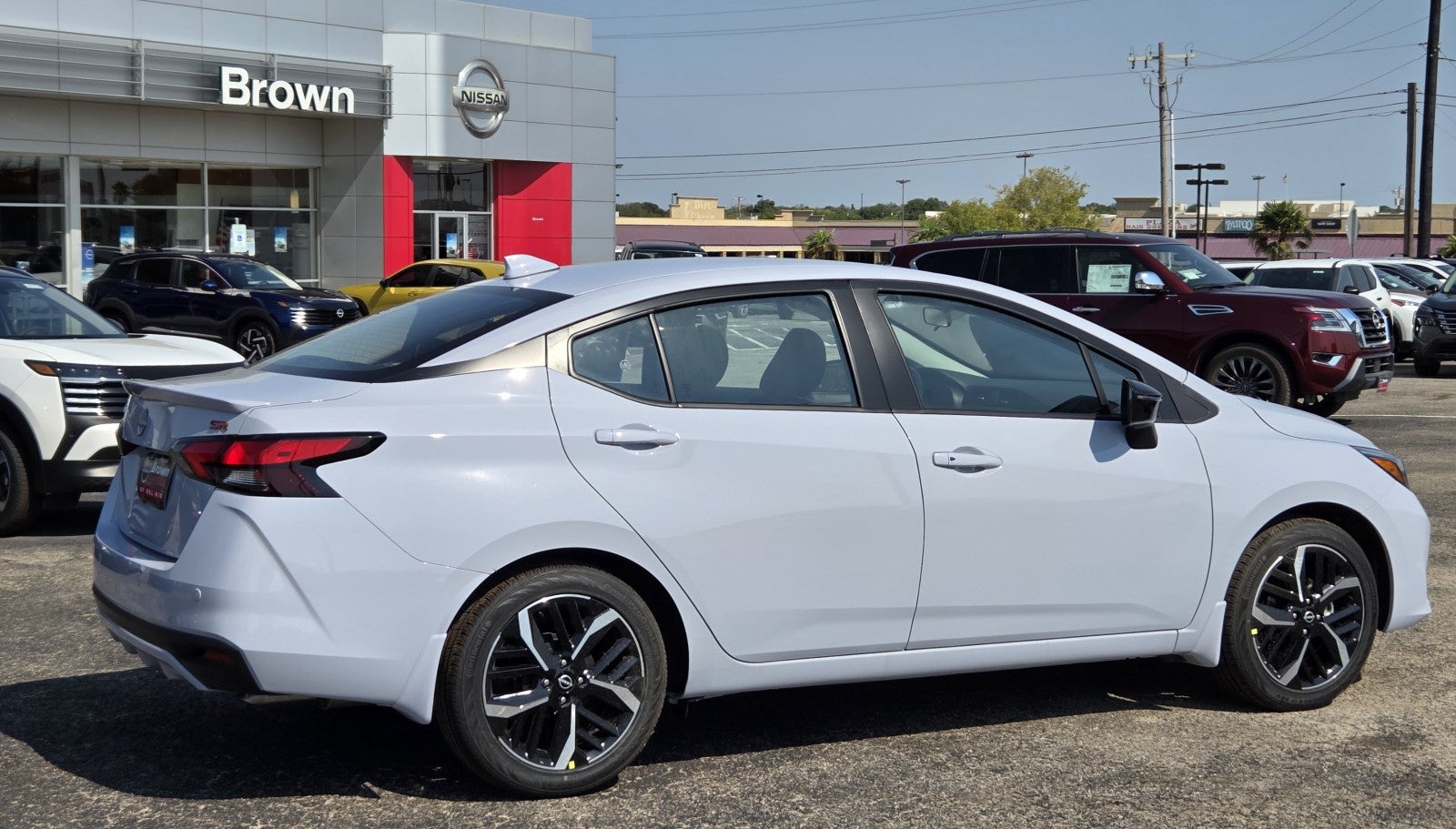 2025 Nissan Versa SR