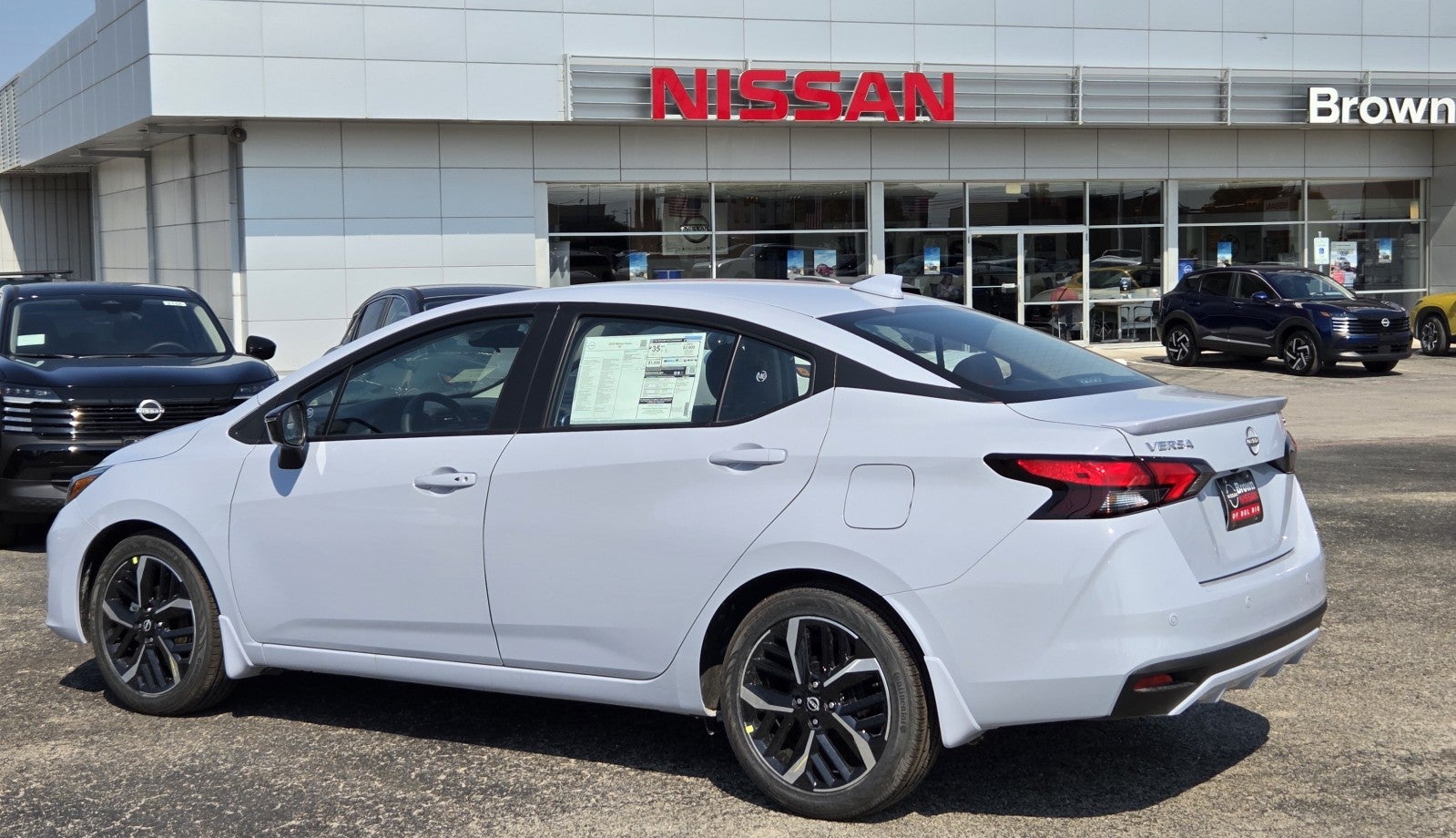 2025 Nissan Versa SR