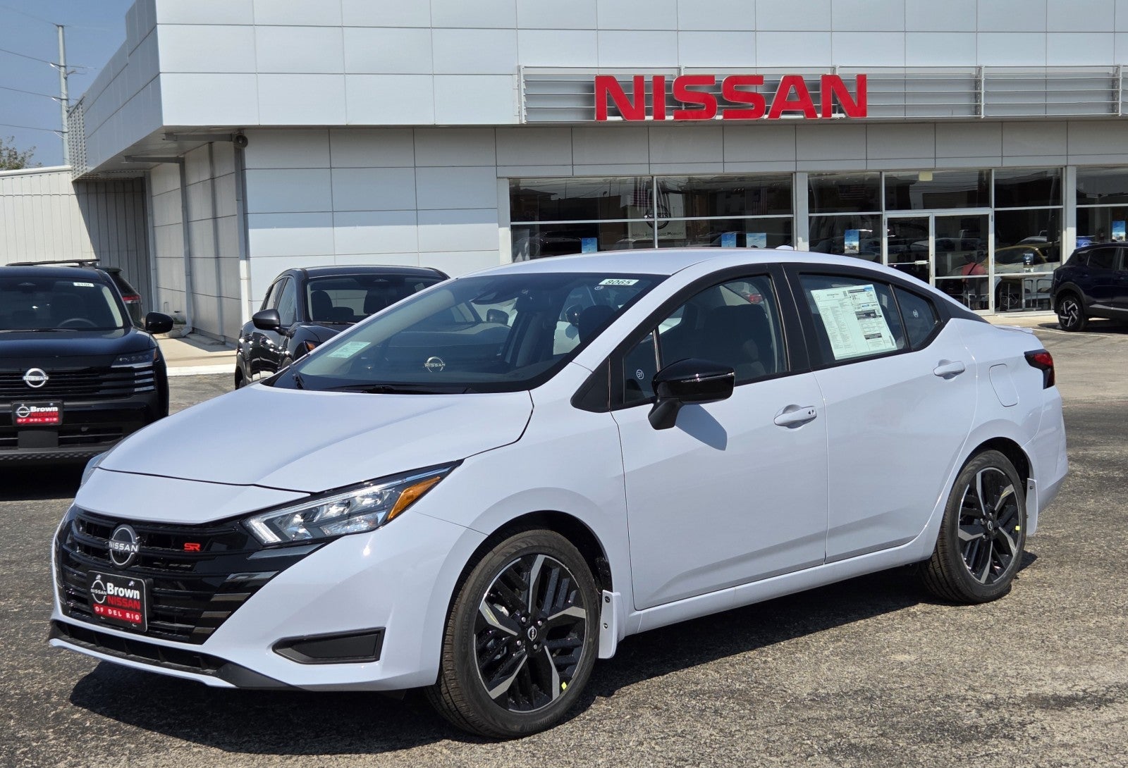 2025 Nissan Versa SR