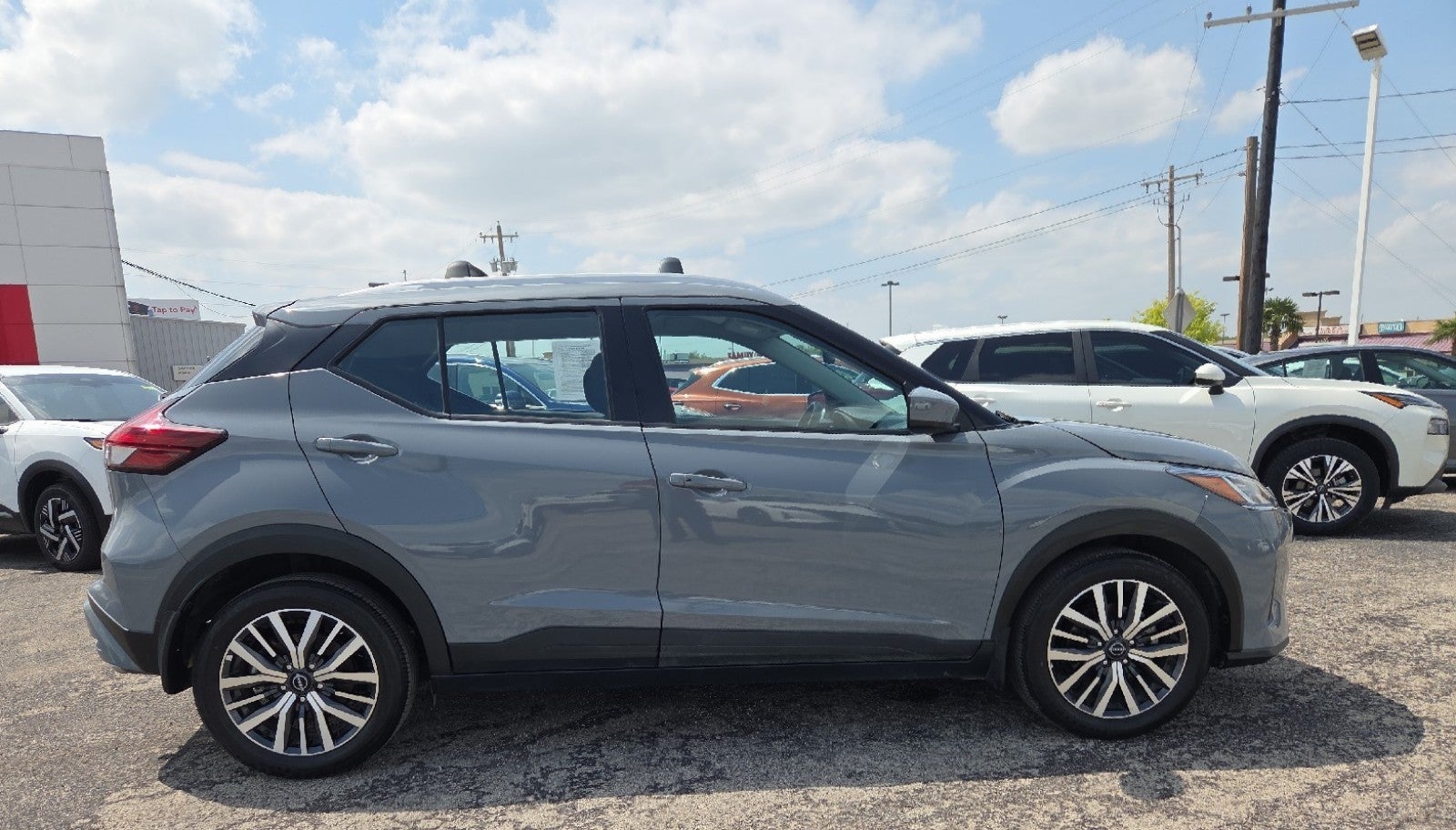 2023 Nissan Kicks SV