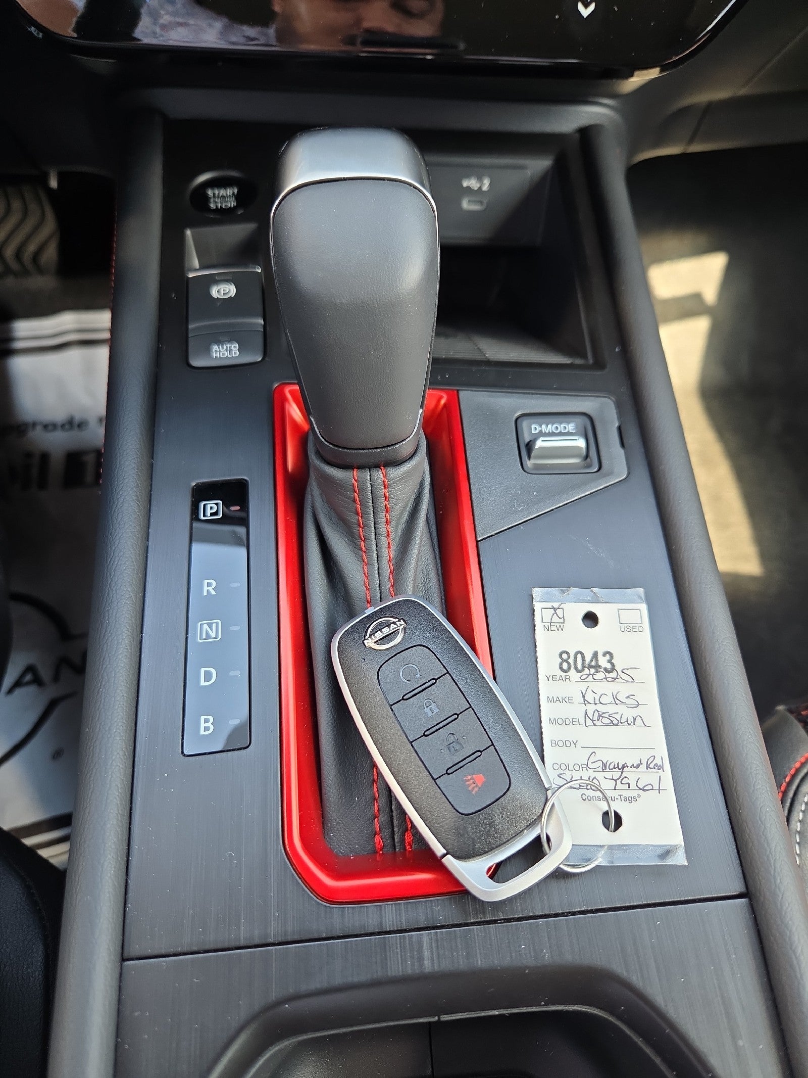 2025 Nissan Kicks SR