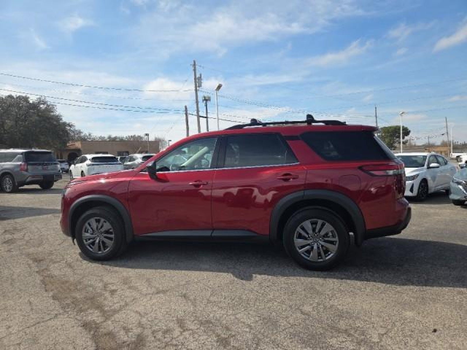 2026 Nissan Pathfinder SV