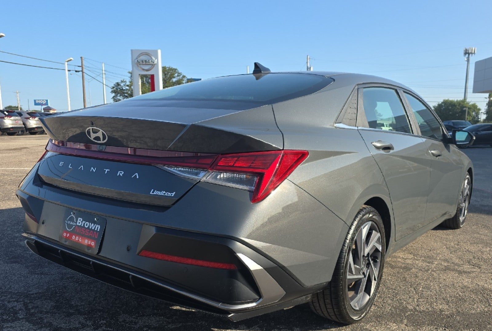 2024 Hyundai Elantra Limited