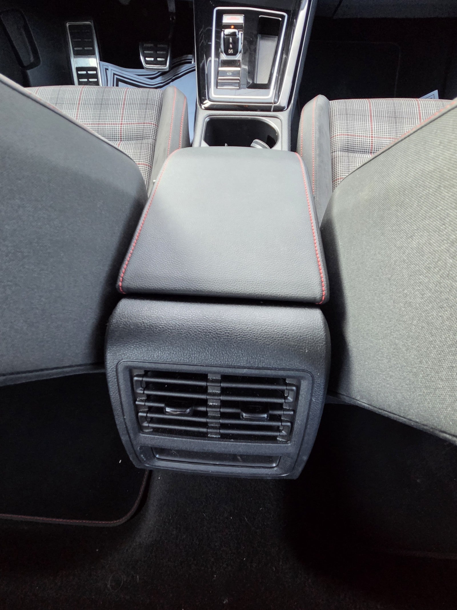 2024 Volkswagen Golf GTI S